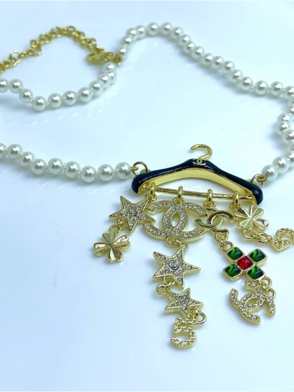 ChaneI Coat Hanger logo Motif Gold-Tone Choker / Necklace - Picture 3 of 3